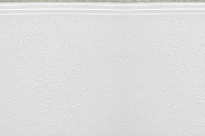 BV6-001-pure white